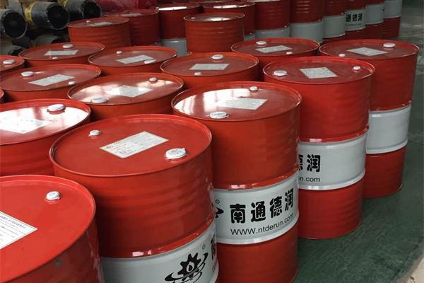 快速光亮淬火油有什么特點(diǎn)，使用時(shí)要注意什么？